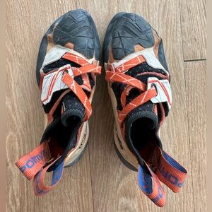 La Sportiva Solution Climbing Shoes Sz 36
